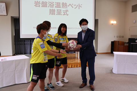 resize1081